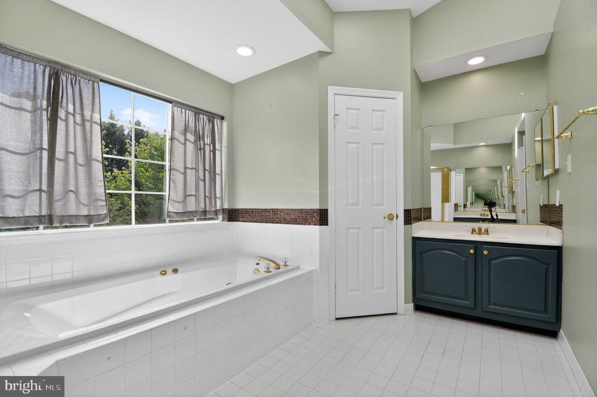 10502 Westwood Dr photo 28