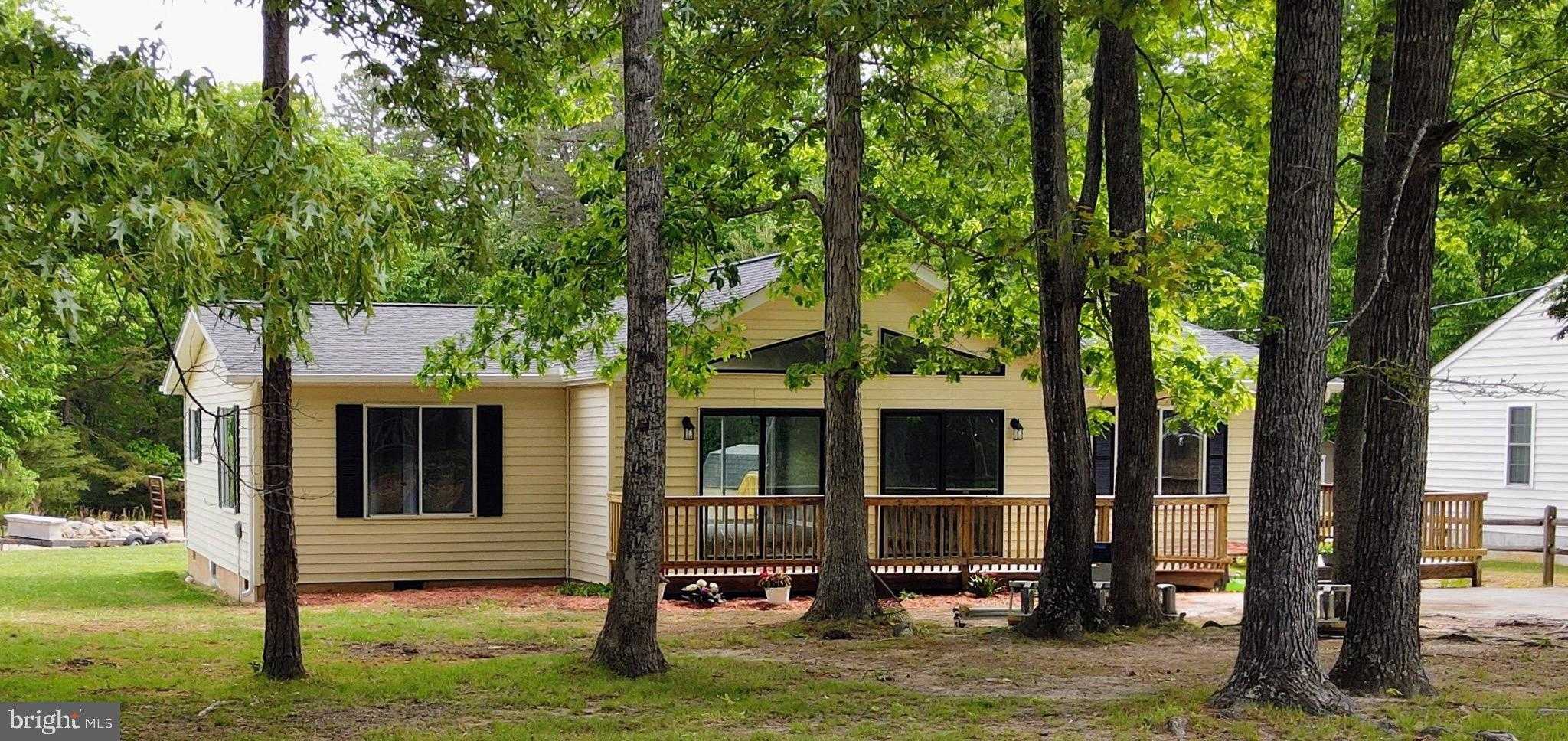 68 Matilda Ln, Montross