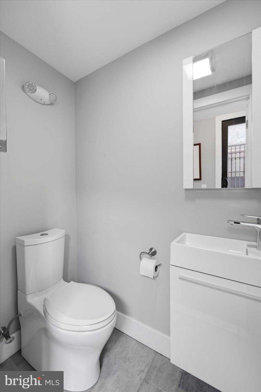 1120 South St photo 16
