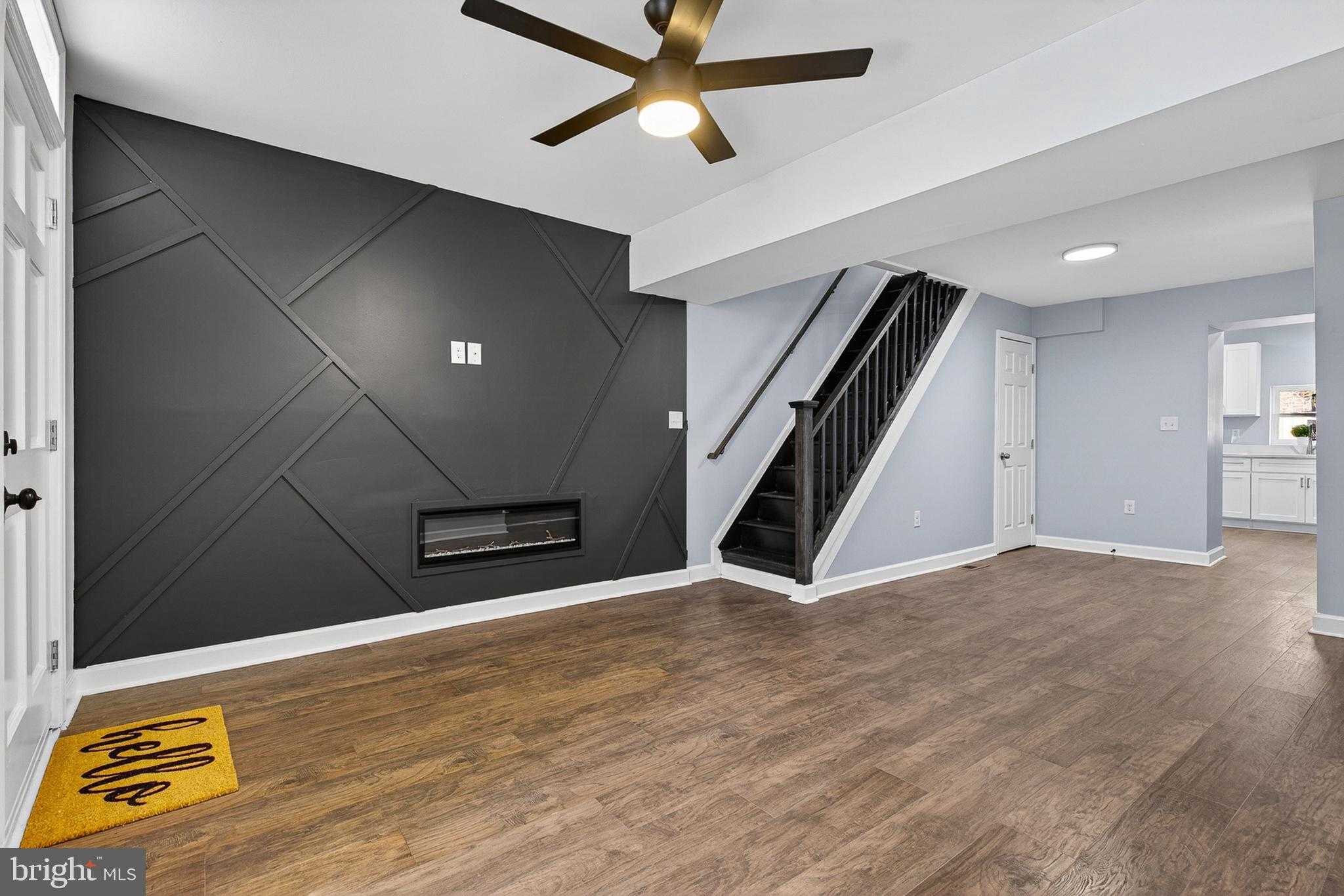1212 W Lombard St photo 8