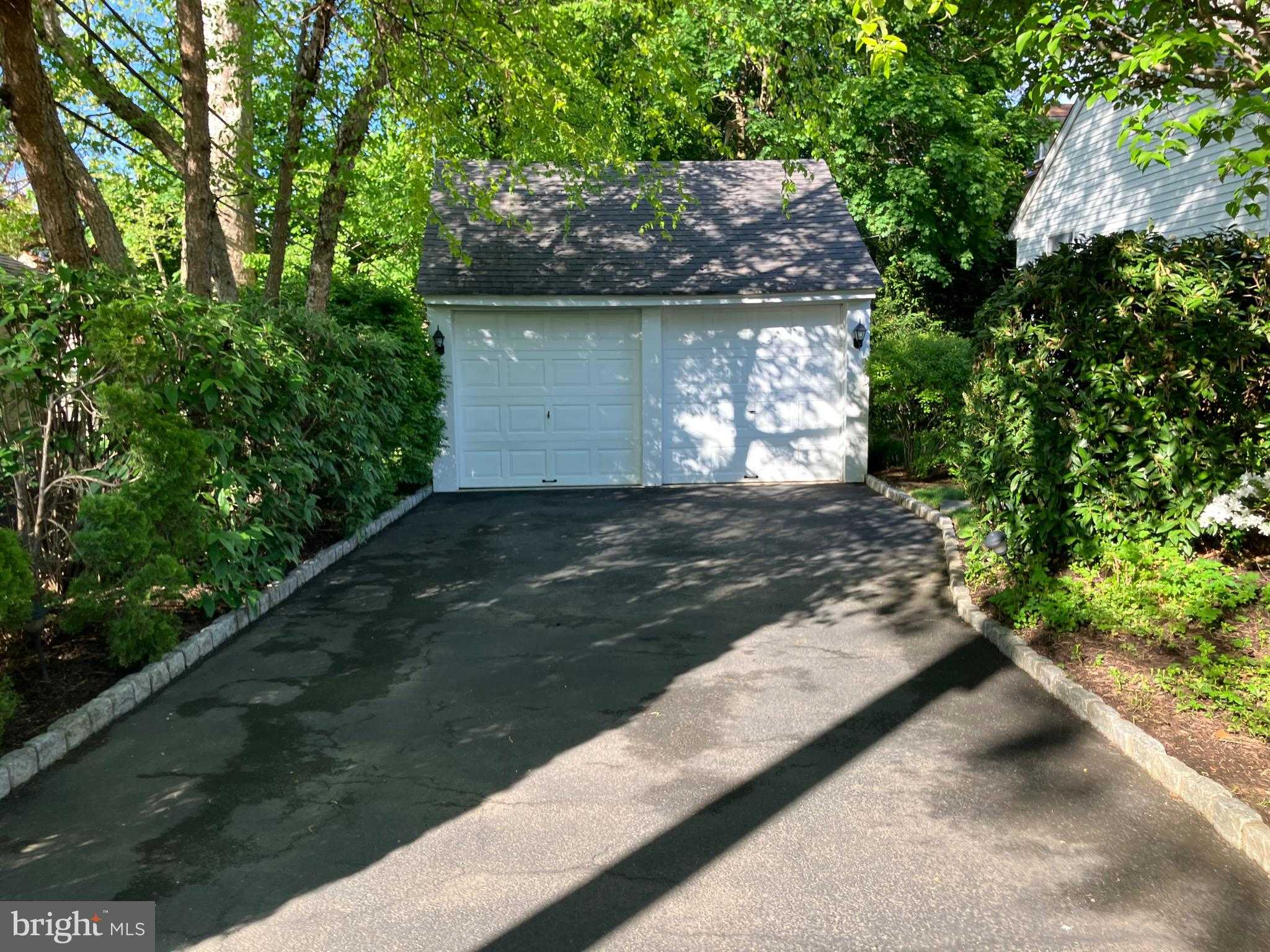 501 Rodman Ave photo 6