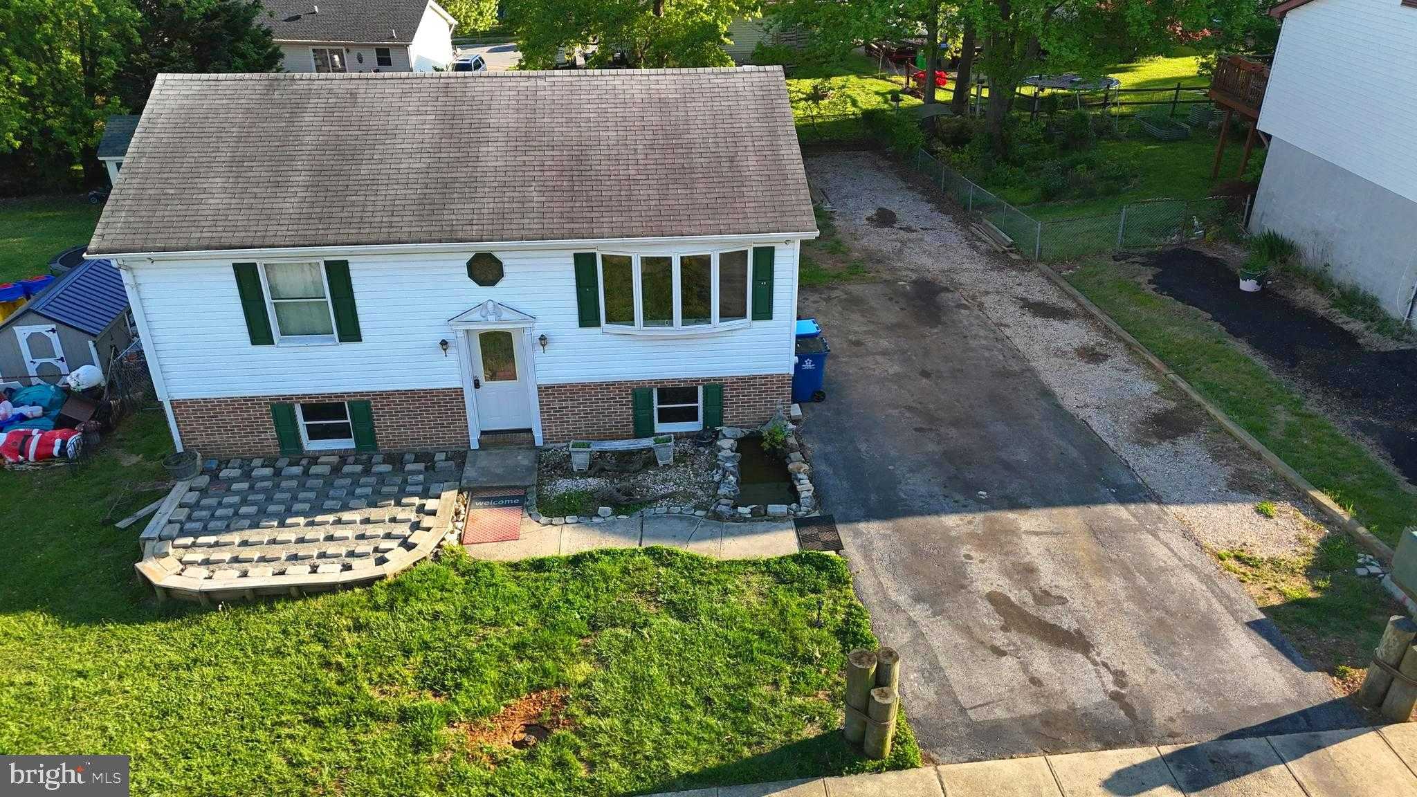 708 Gray Mount Cir photo 3
