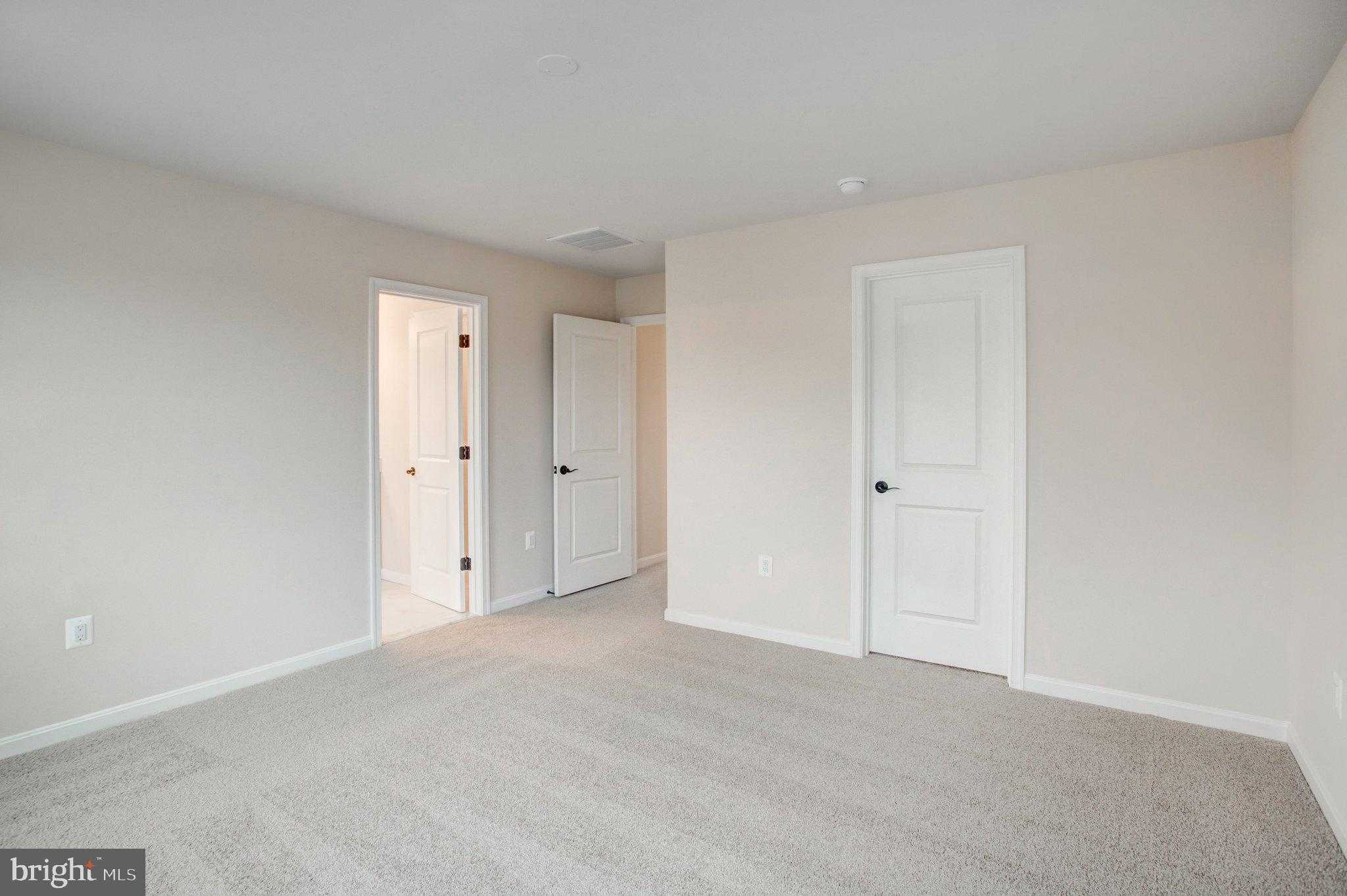 1074 Winter Pl photo 19
