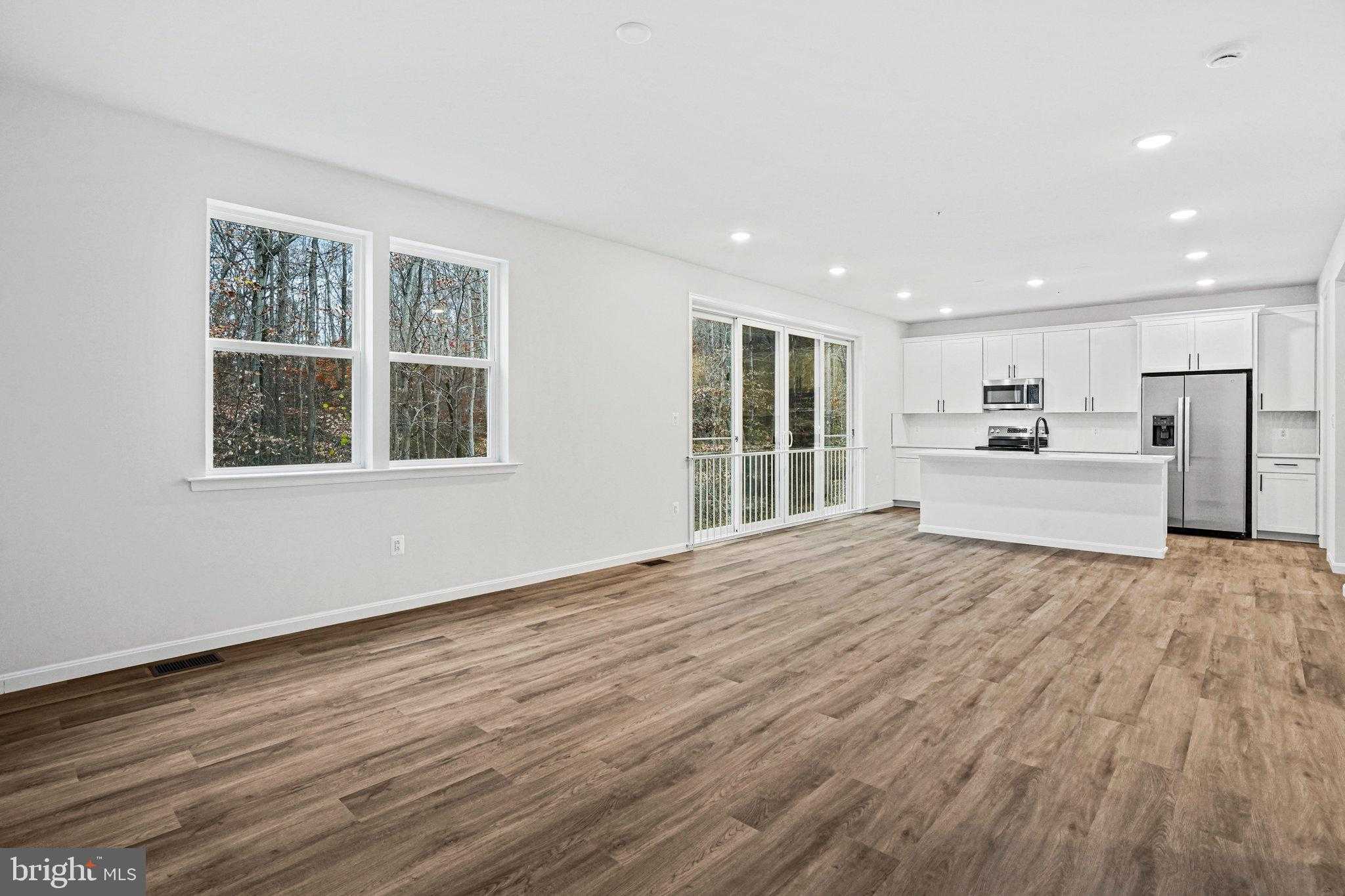88 Catalpa Dr photo 8