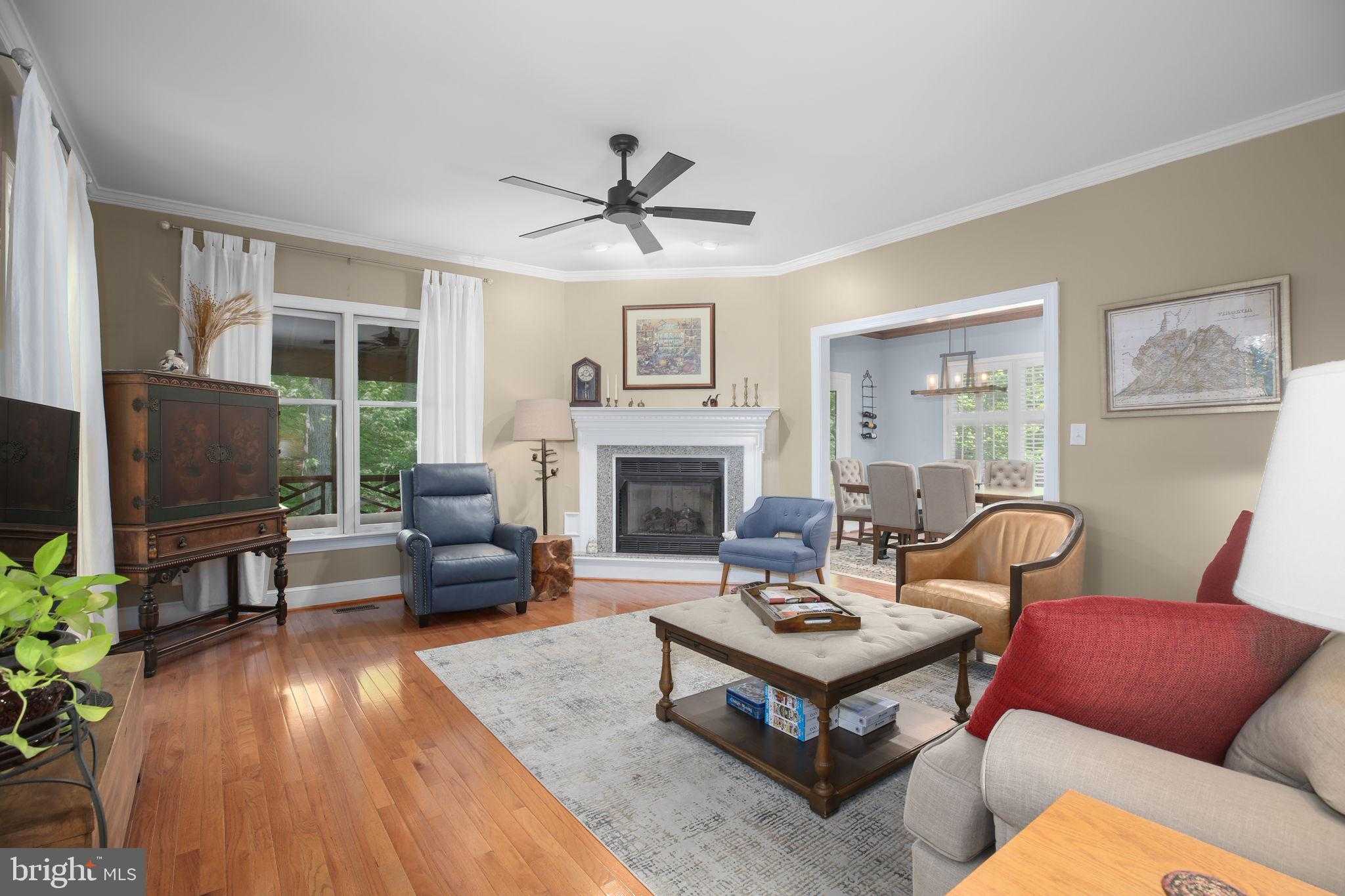 10102 Blandfield Ln photo 6