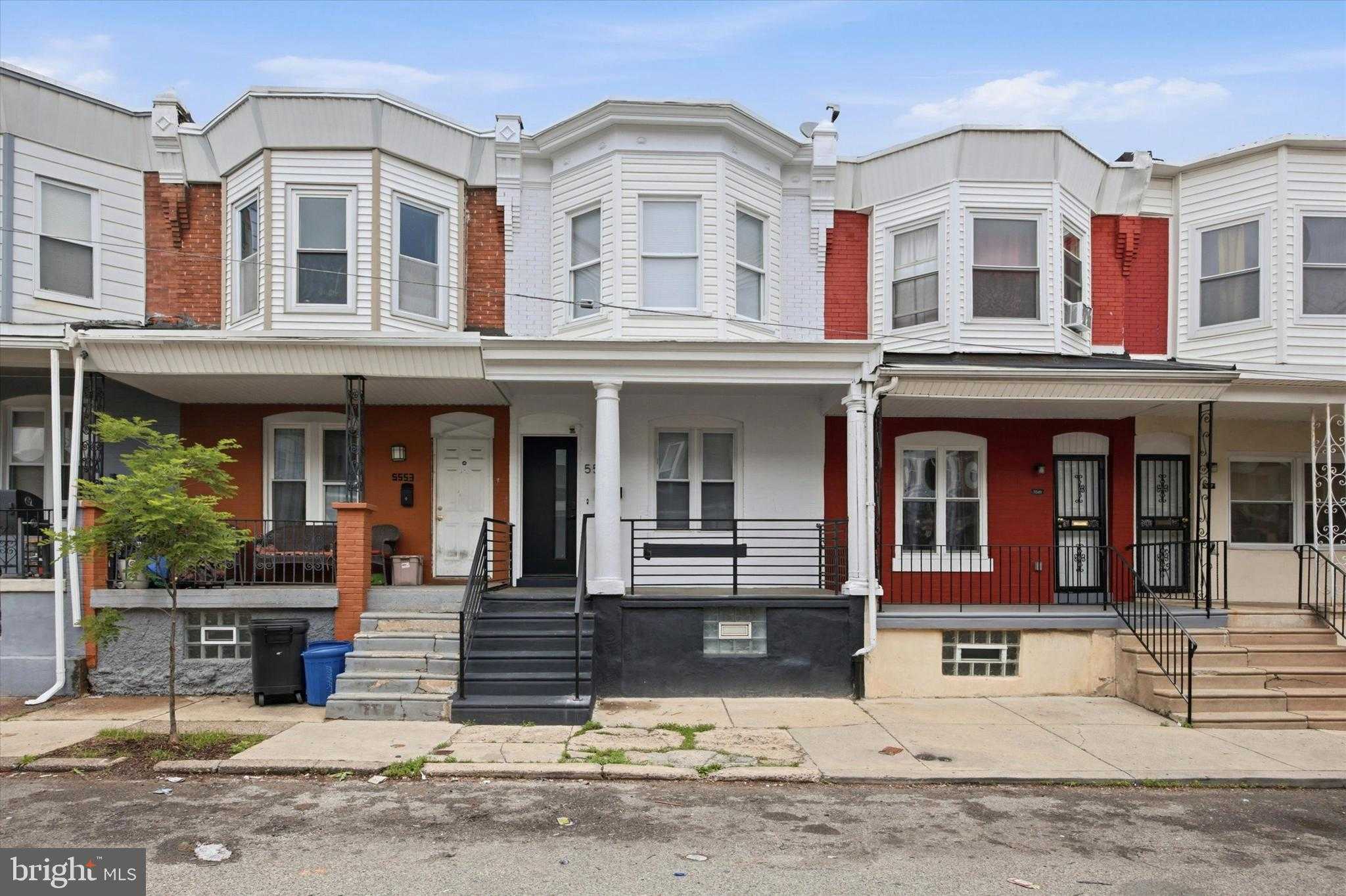 5551 Pemberton St photo 33