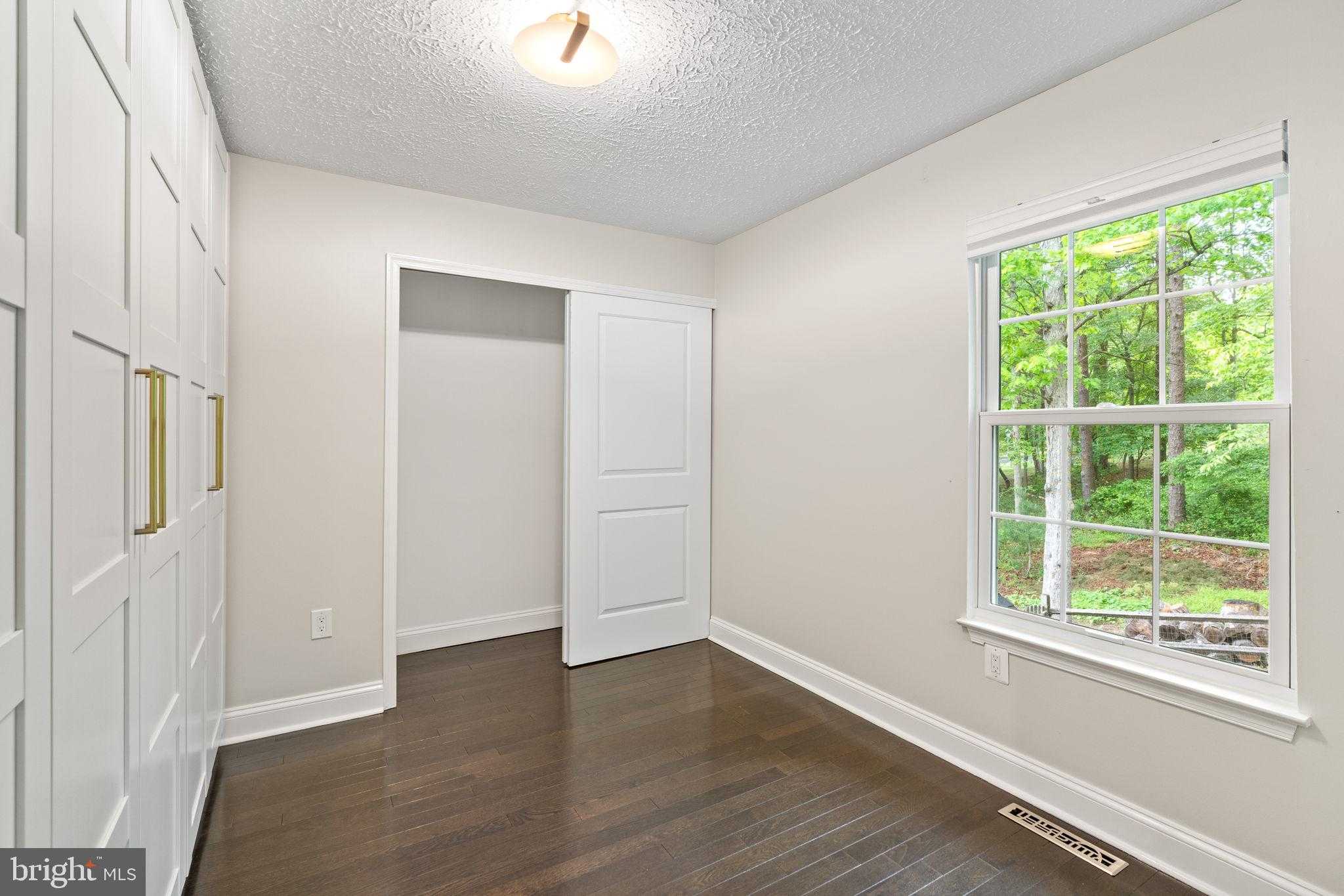 1901 Buckthorn Ln photo 22