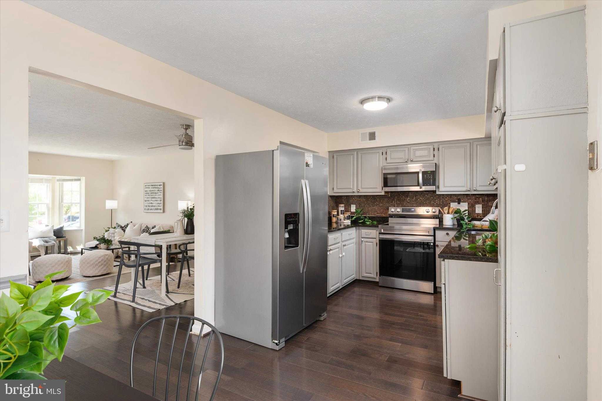 10538 Joyceton Dr photo 12
