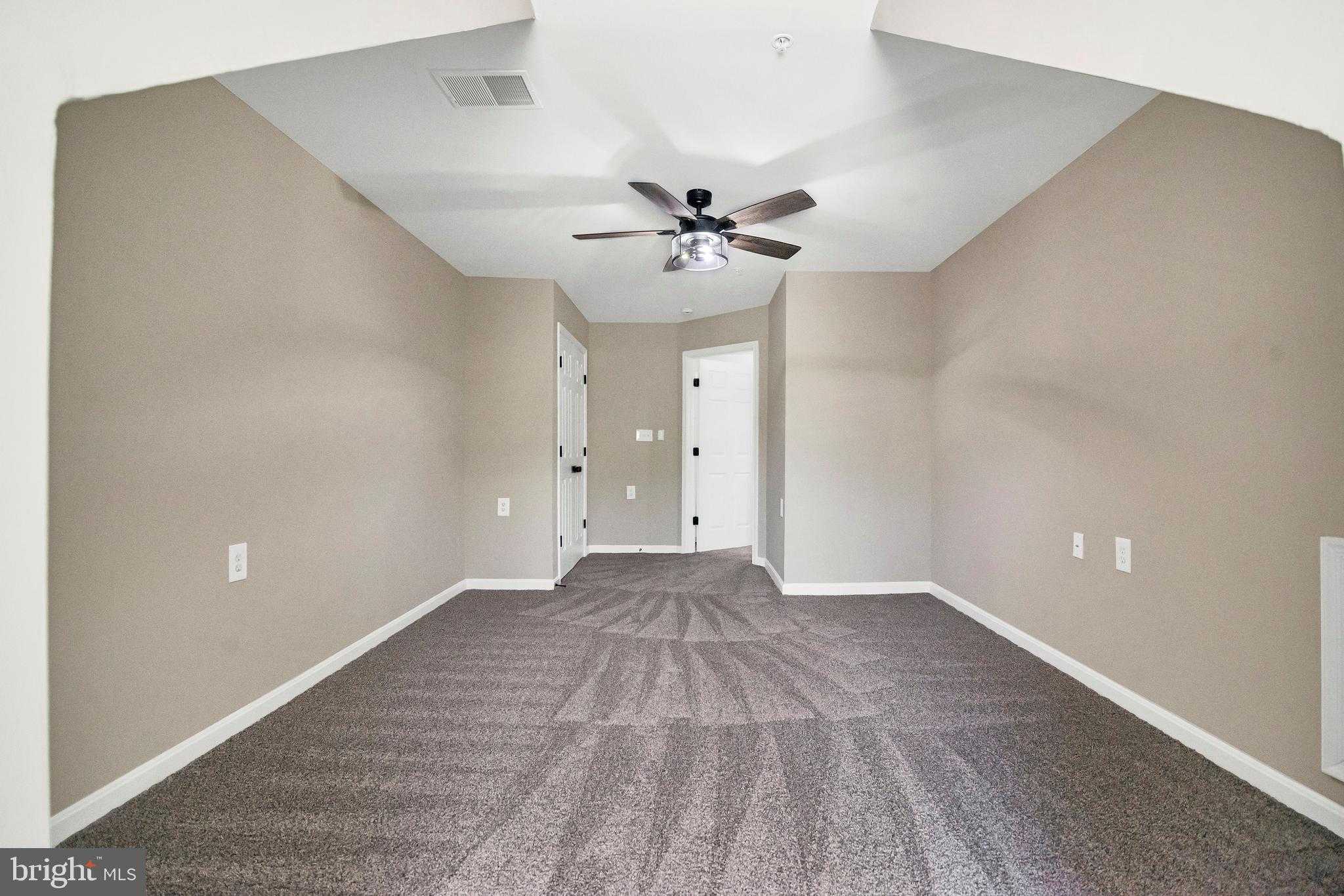 302 Fidgeway Ln photo 30