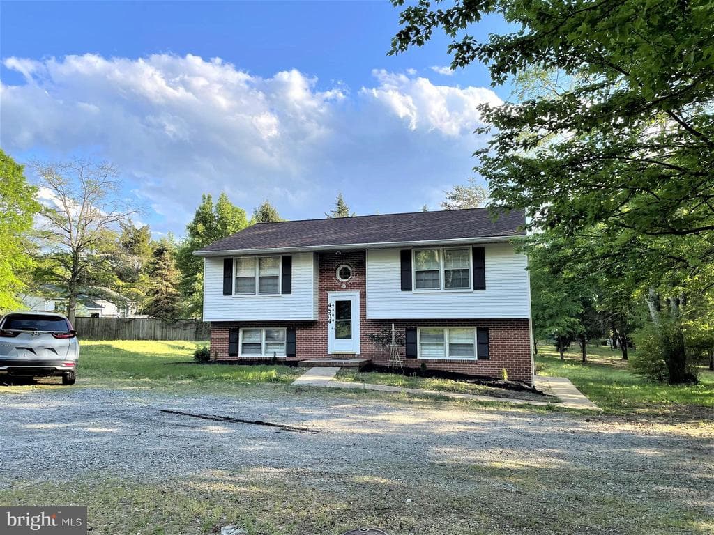 4504 Mine Road photo 1