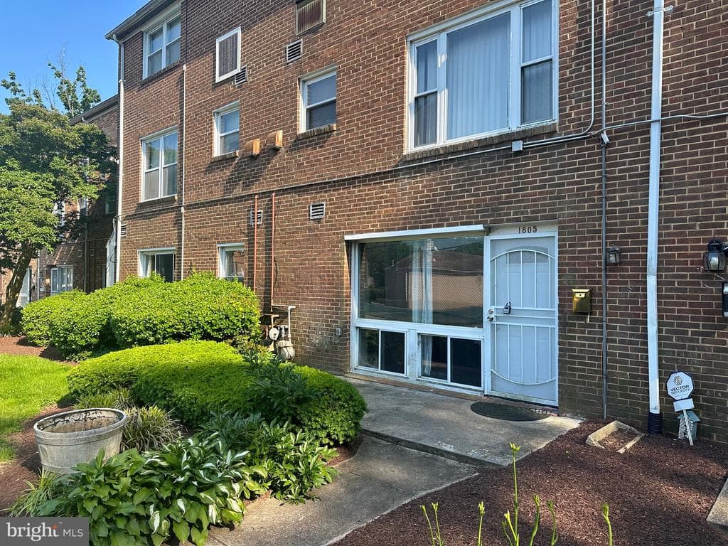 1805 Addison Road S photo 1