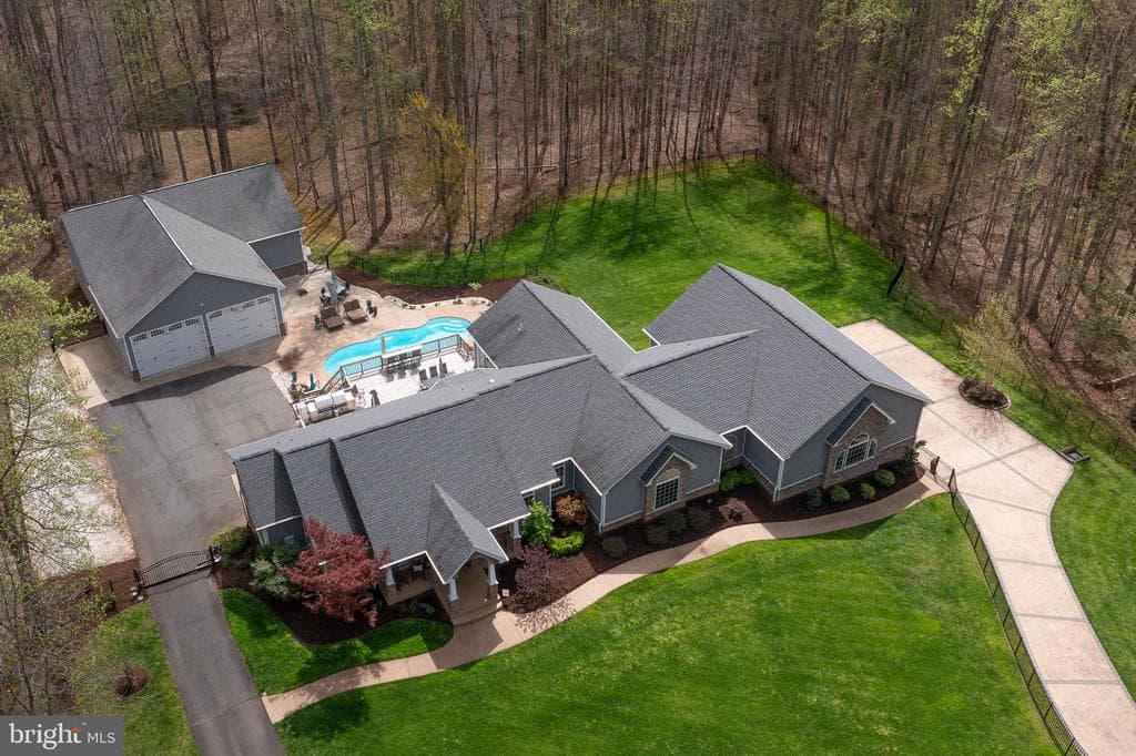 264 Holly Berry Road photo 1