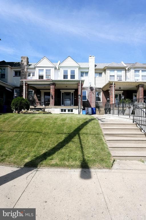 1149 Bridge Street photo 1