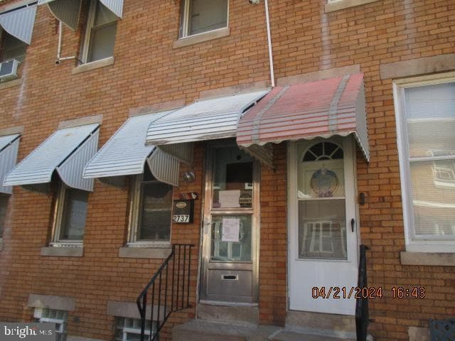 2737 Plum Street photo 1
