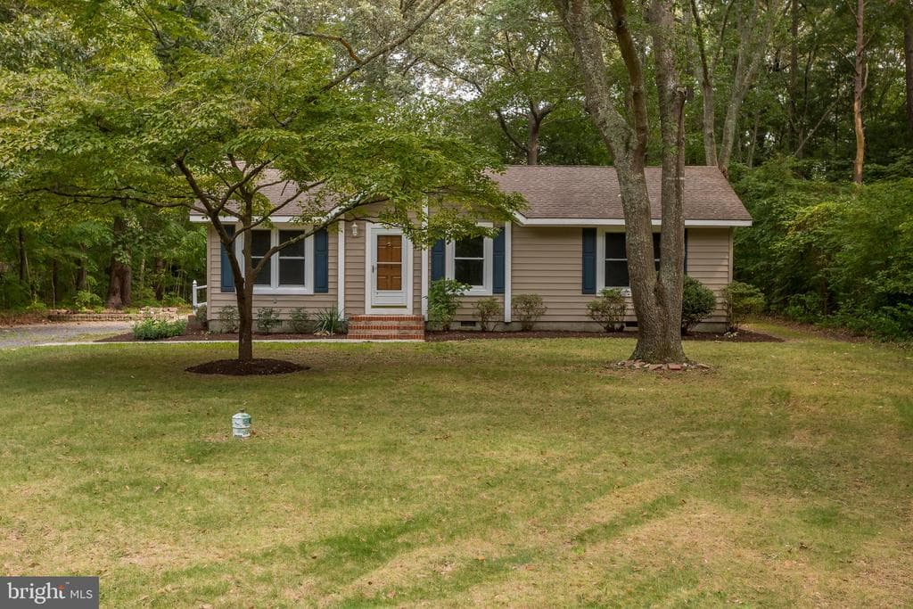 3831 Algonquin Trail photo 1