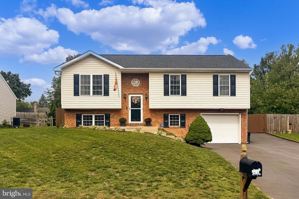 130 Hill Valley Drive photo 1