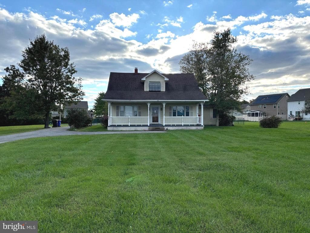 10915 Berry Road photo 1