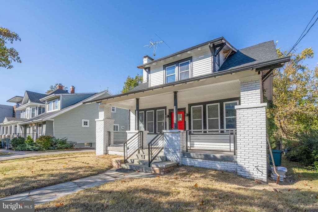 1321 Holly Street NW photo 1