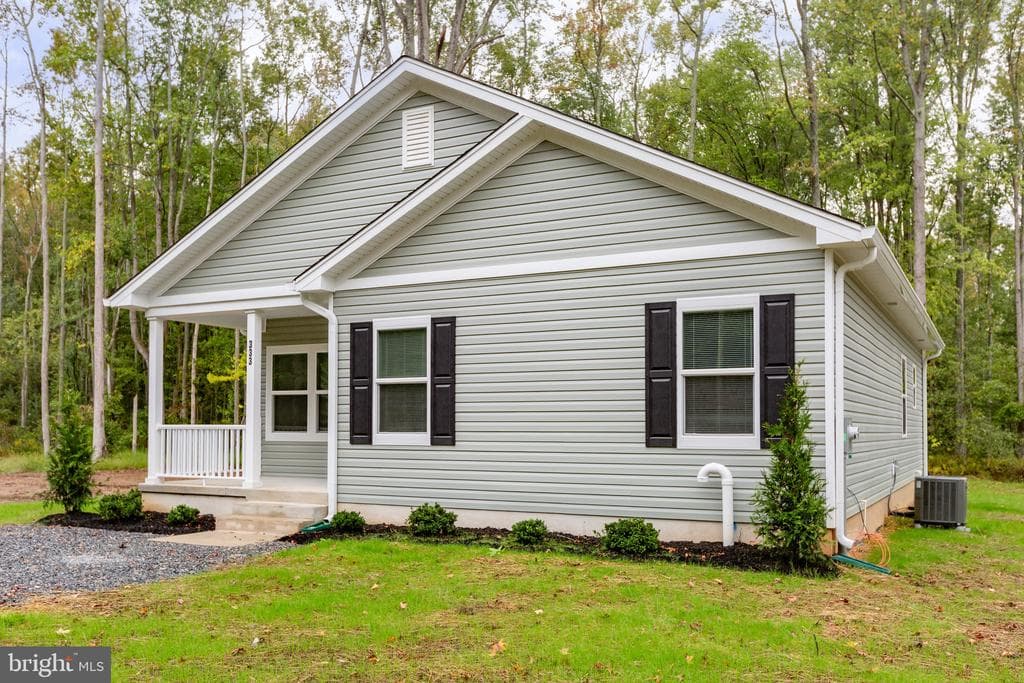 450 Lakeview Drive photo 1