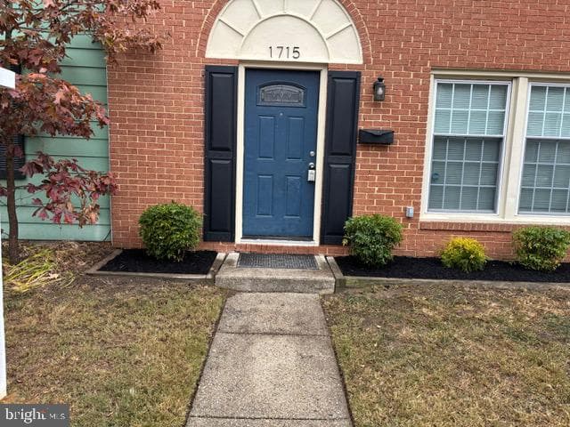 1715 Gaffney Court photo 1