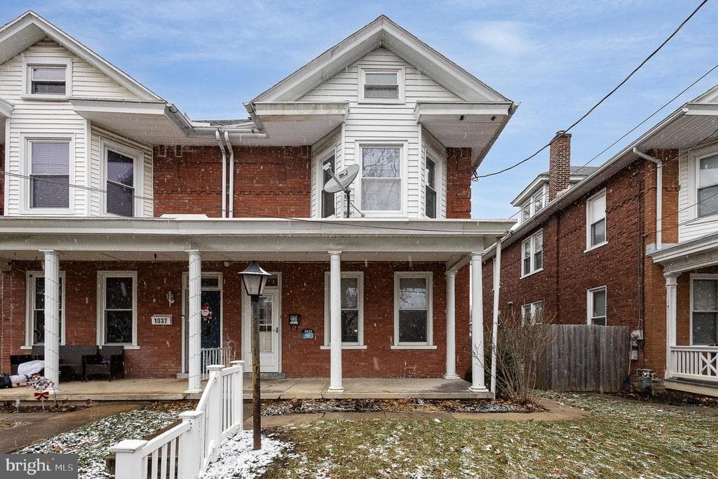 1035 Poplar Street photo 1