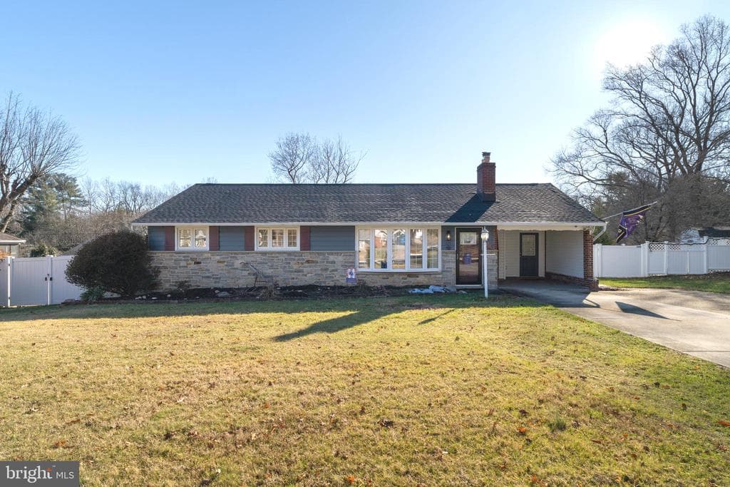 128 N Lynbrook Road photo 1