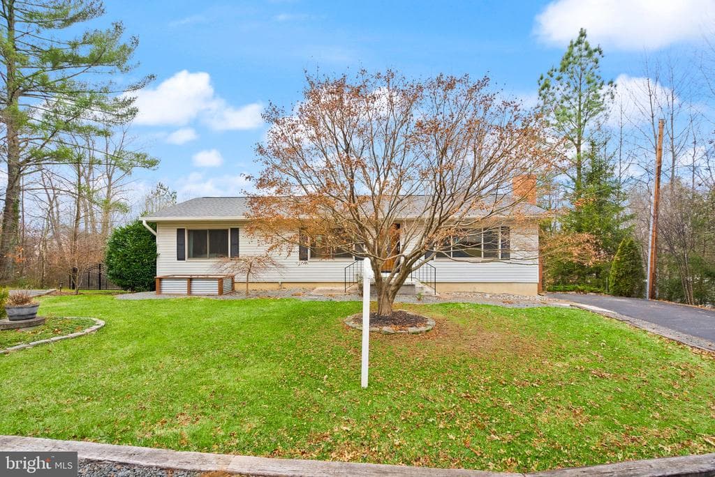 10420 Lake Jackson Drive photo 1