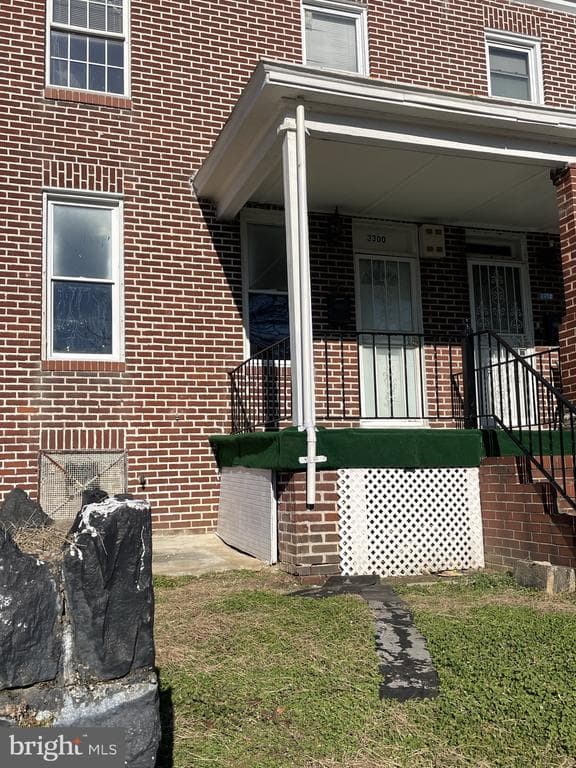 3300 Ravenwood Avenue photo 1