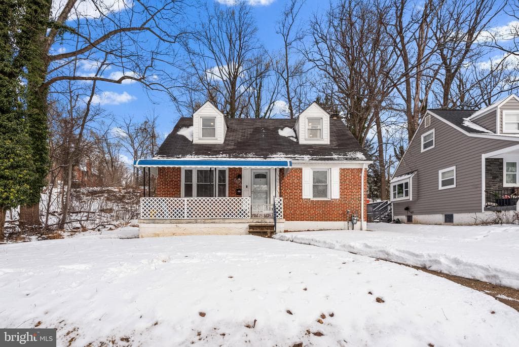 5606 Wayne Avenue photo 1