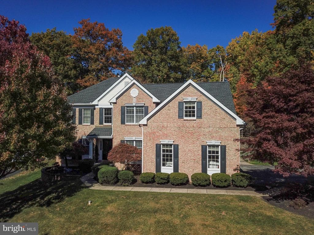 826 Tremont Drive photo 1