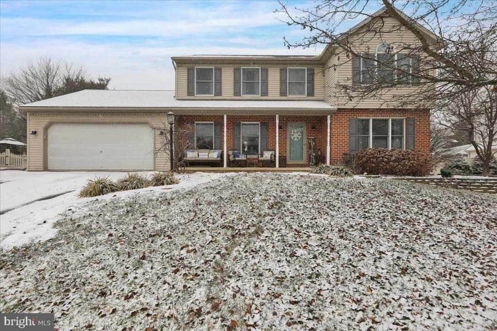 141 Oak Lane photo 1