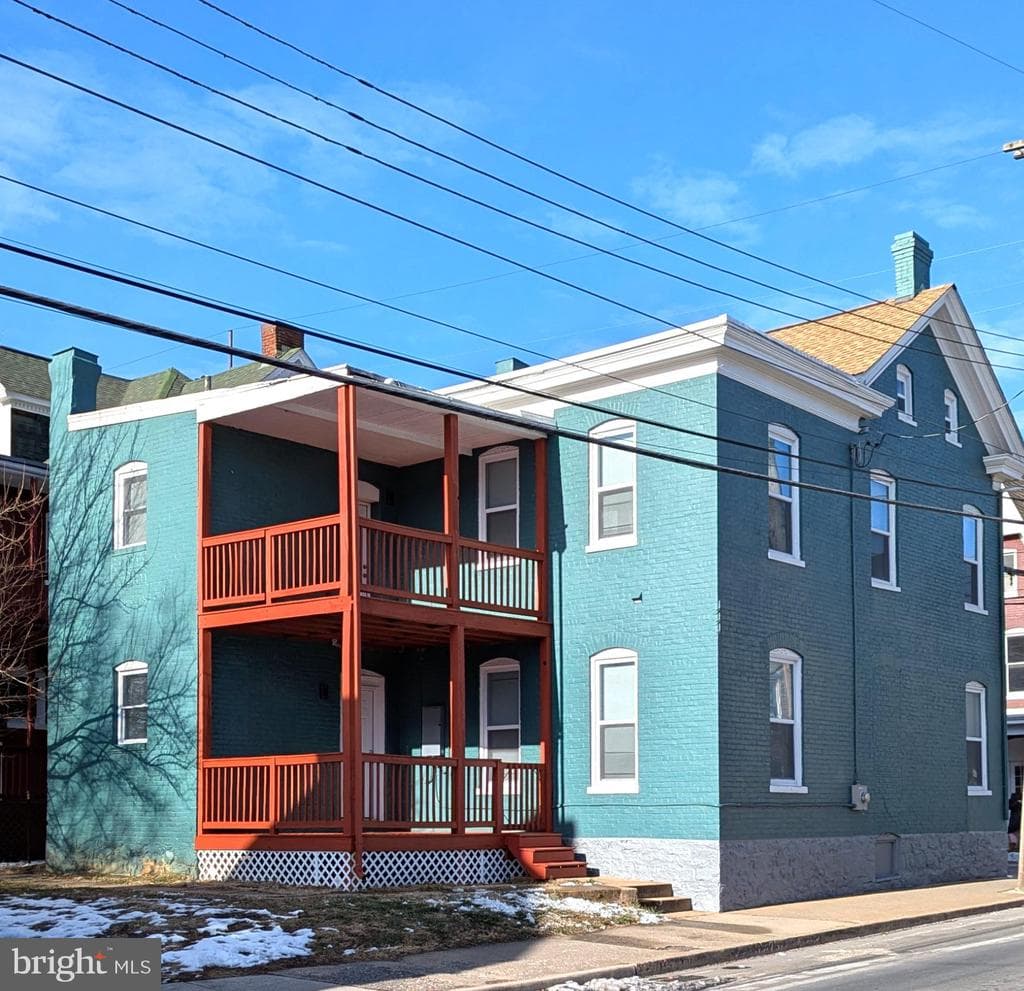 71 East Avenue photo 1