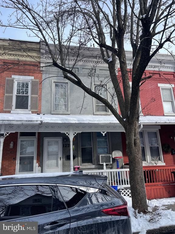 127 Hoerner Street photo 1