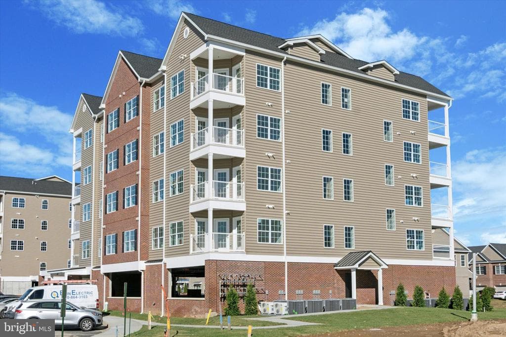 16332 River View Court photo 1