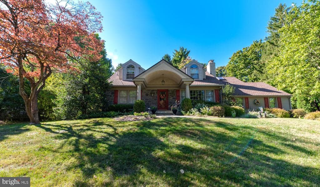 354 Margo Lane photo 1