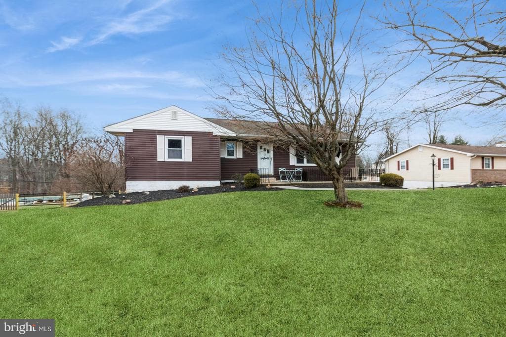 67 Schan Drive photo 1