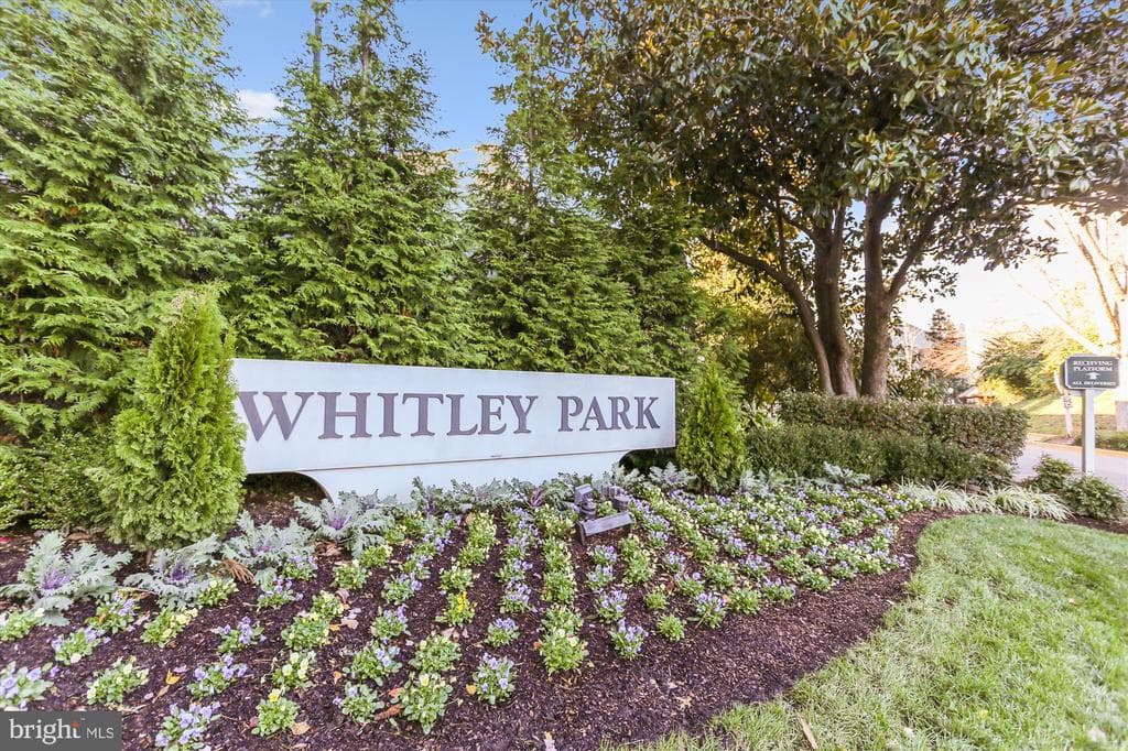 5450 Whitley Park Terrace #hr-903 photo 1