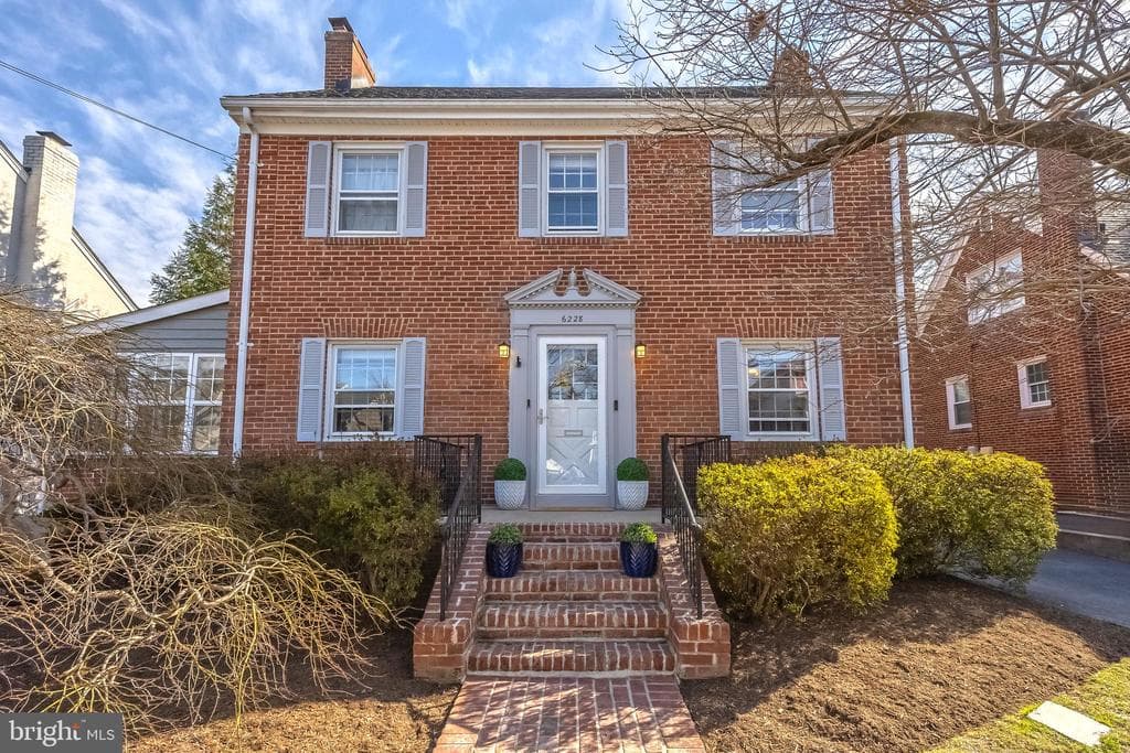 6228 22nd Street N photo 1