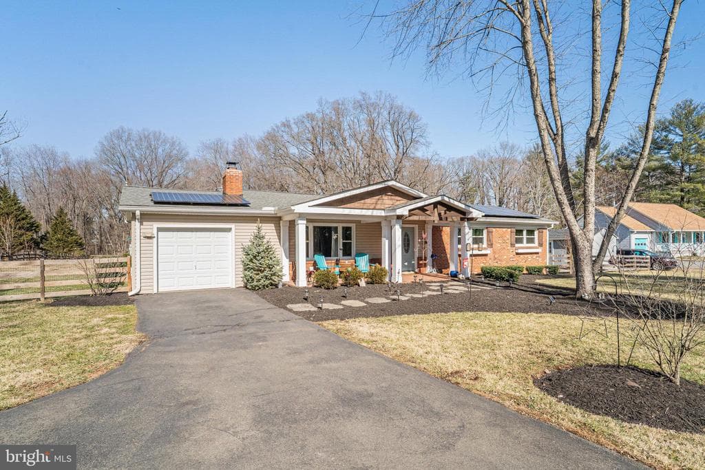 9353 Meetze Road photo 1