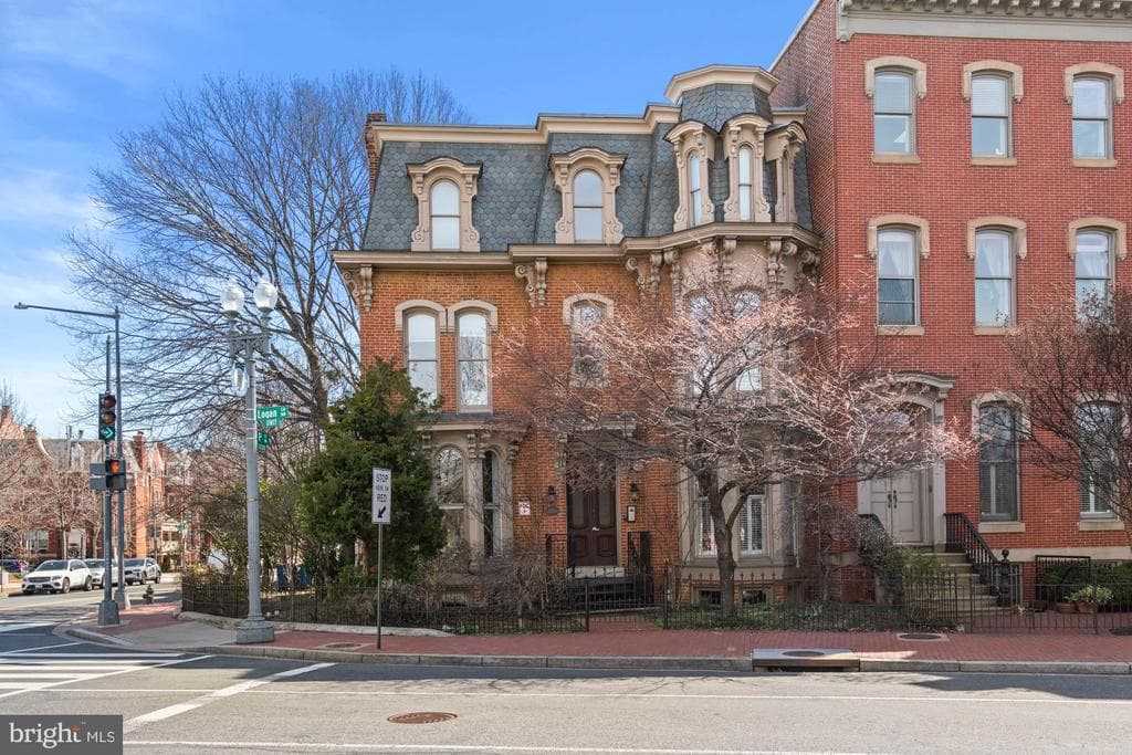 19 Logan Circle NW #100 photo 1