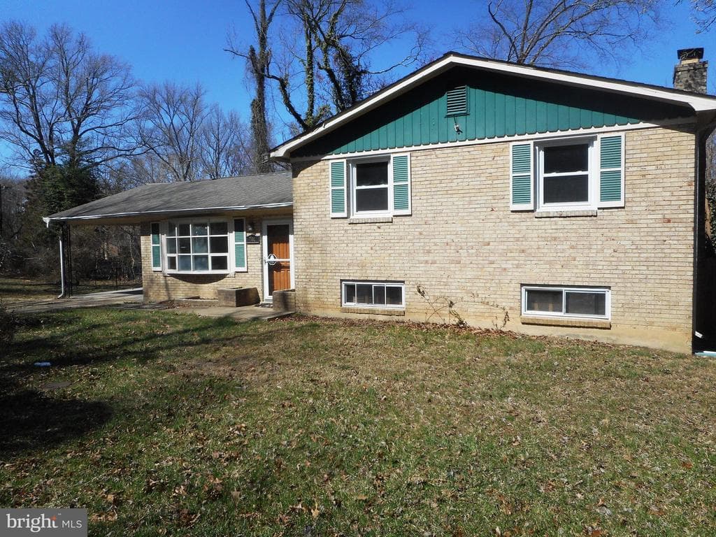 101 Captain Brendt Drive photo 1