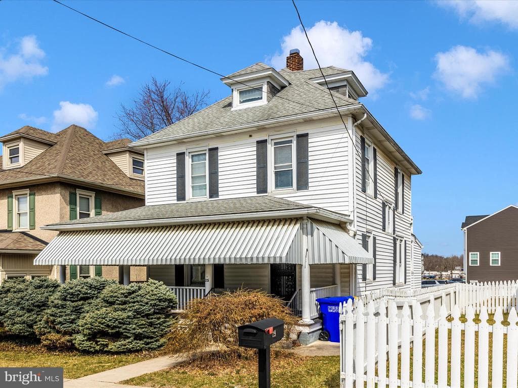 25 E Franklin Street photo 1