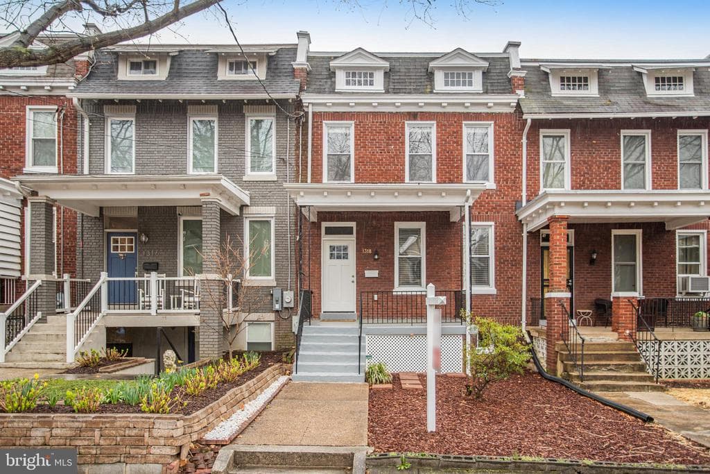 1318 Longfellow Street NW photo 1