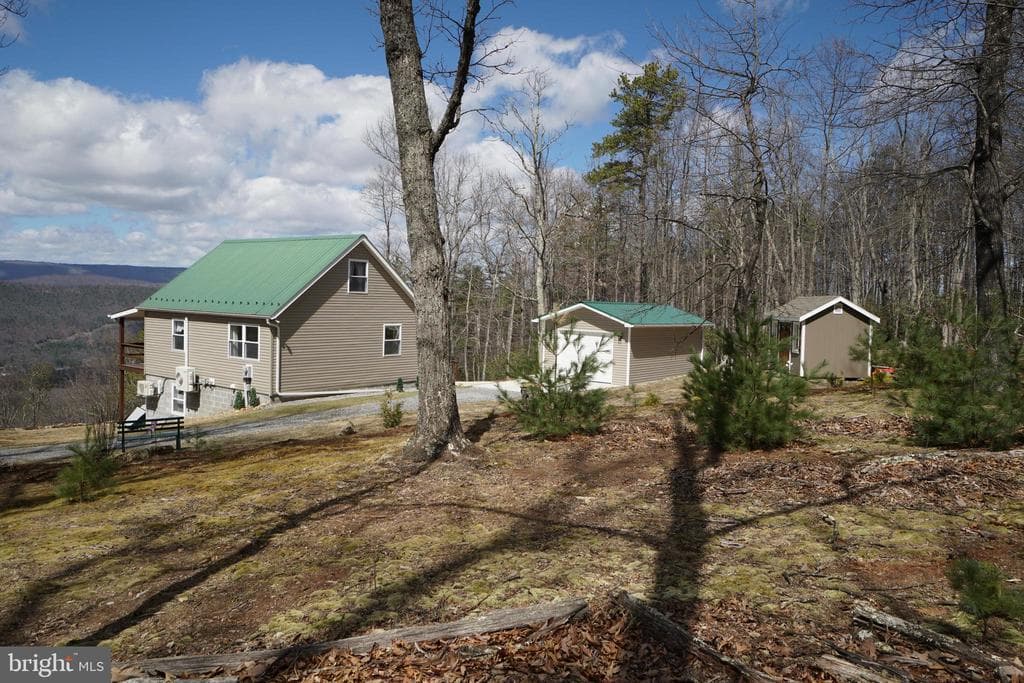 741 Loop Road photo 1