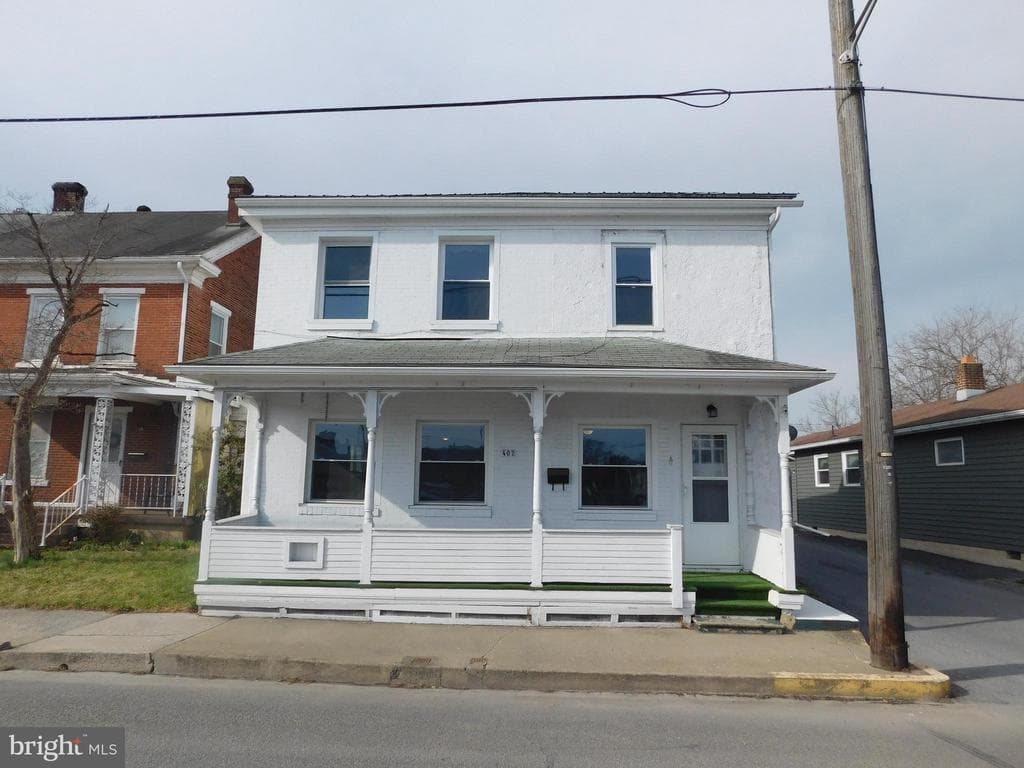 402 South Main Street photo 1