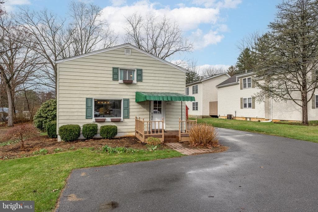 1832 Waddle Road photo 1