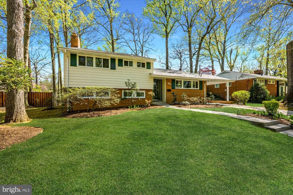 5808 Rossmore Drive photo 1
