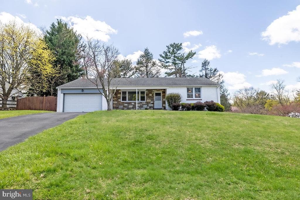 1450 Stephen Road photo 1