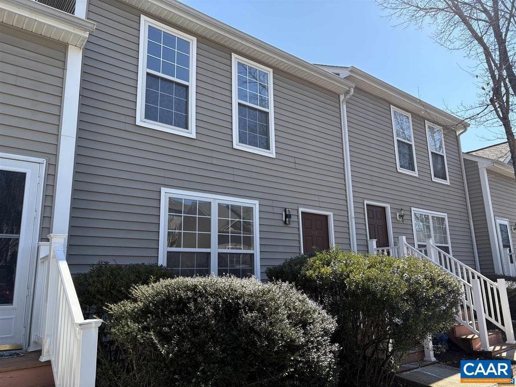 116 Greenwich Ct photo 1