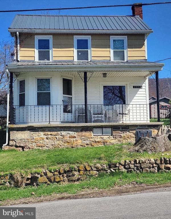 22218 Main Street photo 1